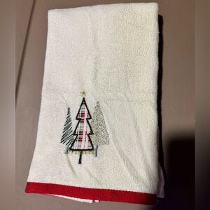 St. Nicholas Square Cream Towel with Christmas Tree Design